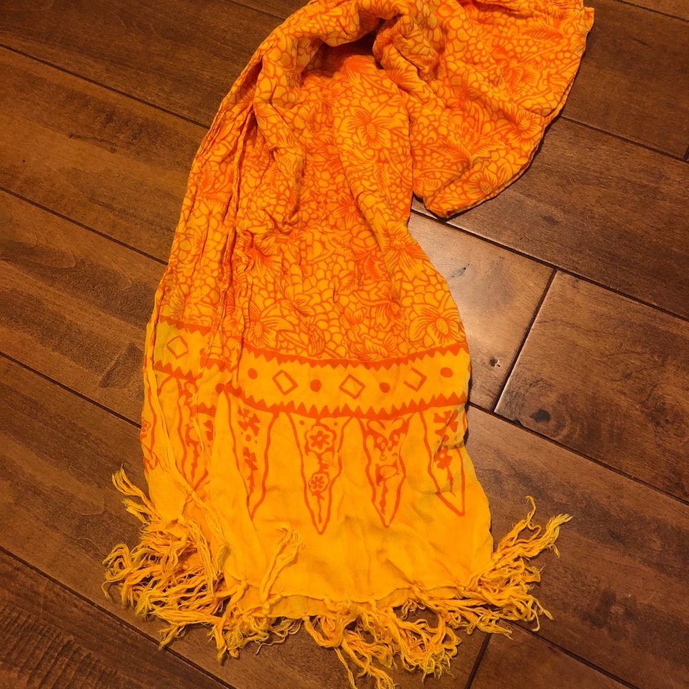 Large scarf/wrap